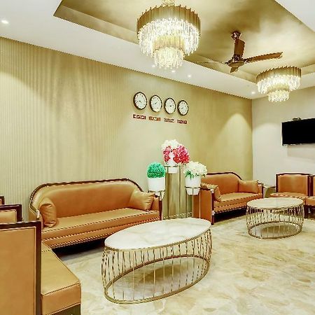Capital O 28086 Sindhura Grand Hyderabad Exterior photo