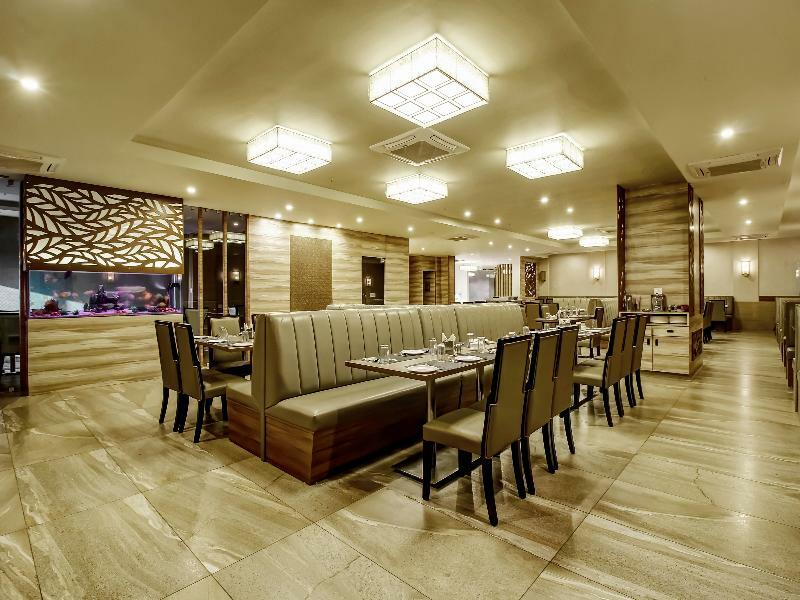 Capital O 28086 Sindhura Grand Hyderabad Exterior photo