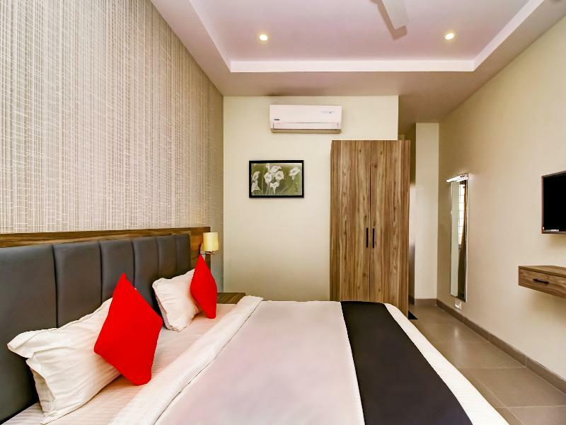 Capital O 28086 Sindhura Grand Hyderabad Exterior photo