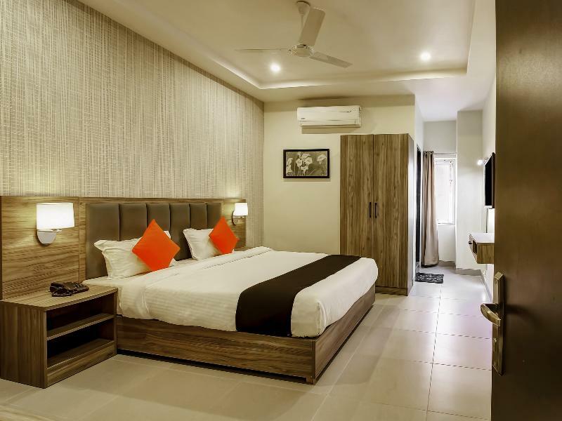 Capital O 28086 Sindhura Grand Hyderabad Exterior photo